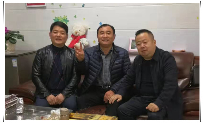 Chairman of the group visits the old leaders of GuoTai